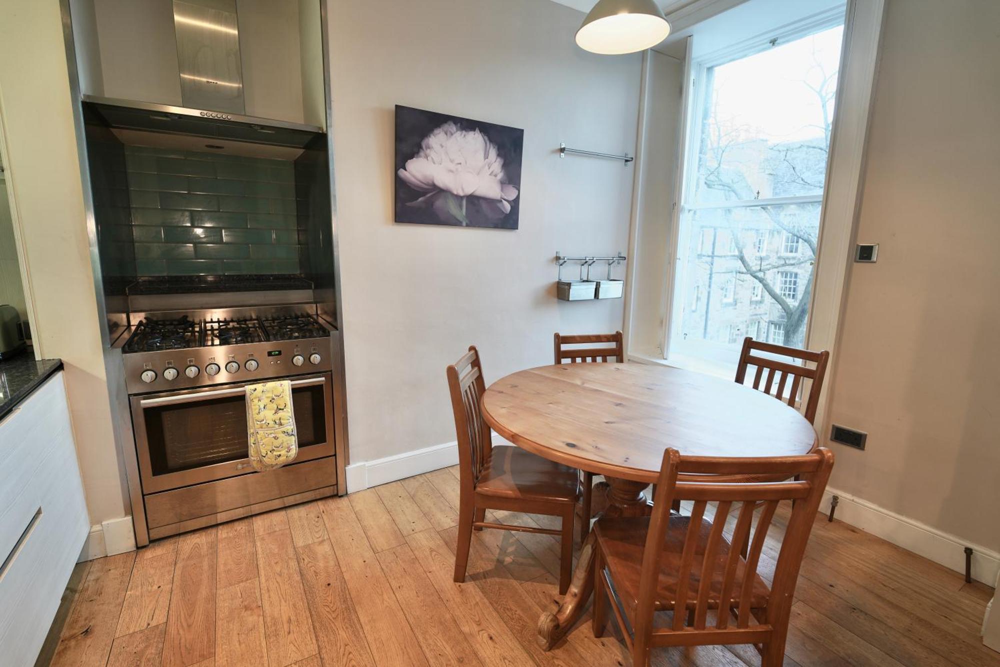 Spacious 2 Bed Next To Royal Mile & Waverley Appartement Edinburgh