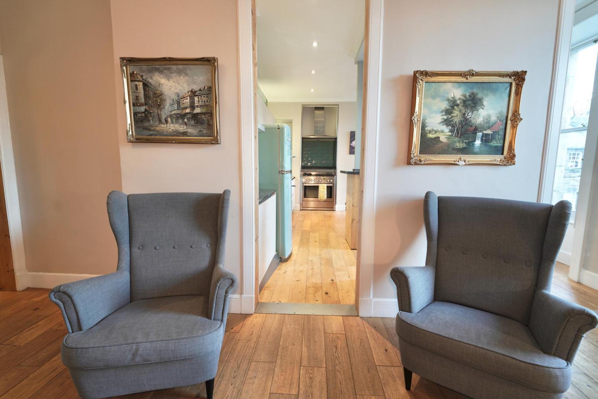 Spacious 2 Bed Next To Royal Mile & Waverley Appartement Édimbourg
