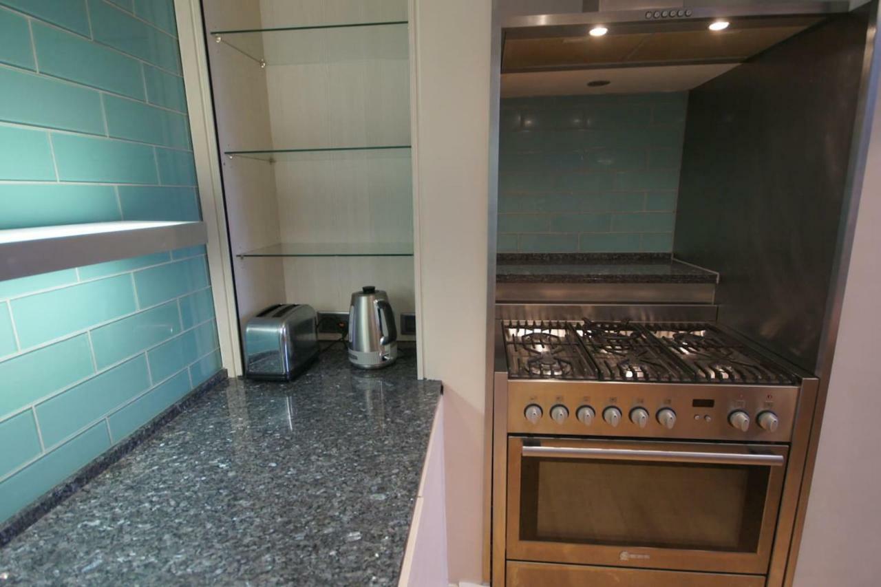 Spacious 2 Bed Next To Royal Mile & Waverley Appartement Édimbourg